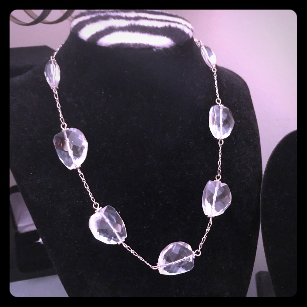 Metro 7 silver necklace